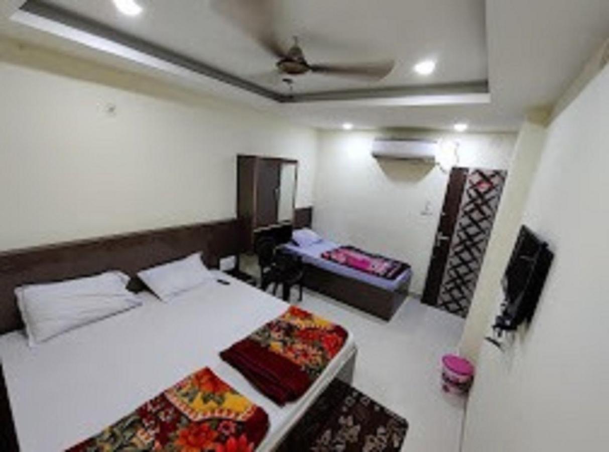 Swastik Guest House Varanasi Esterno foto